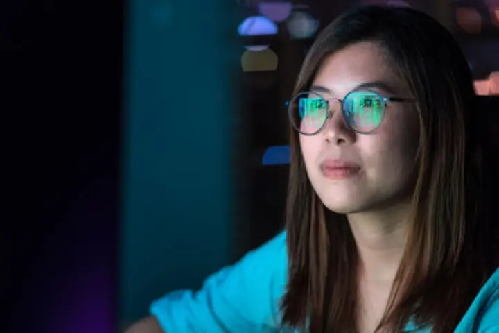 Choosing the Right Prescription Glasses for Your Face Shape